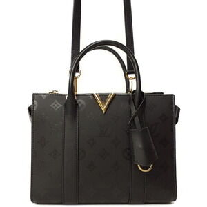 Louis Vuitton Very Tote Bag
